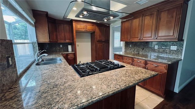 5401 College, Riverside, CA 92505