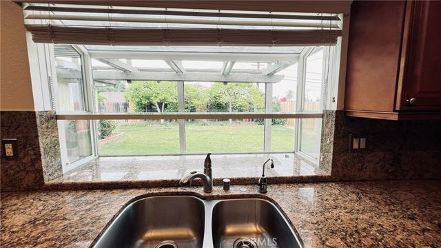 5401 College, Riverside, CA 92505