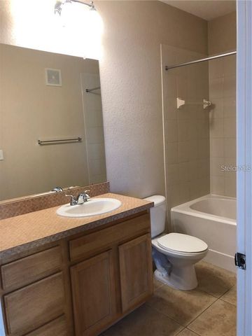 10205 COURTNEY PALMS BOULEVARD 203, Tampa, FL 33619