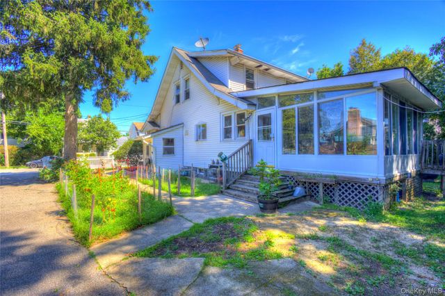 81 Notre Dame Avenue, Hicksville, NY 11801