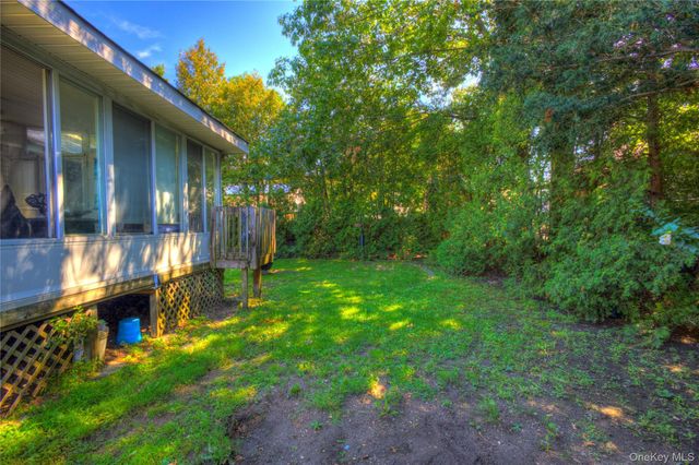 81 Notre Dame Avenue, Hicksville, NY 11801