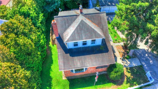 81 Notre Dame Avenue, Hicksville, NY 11801