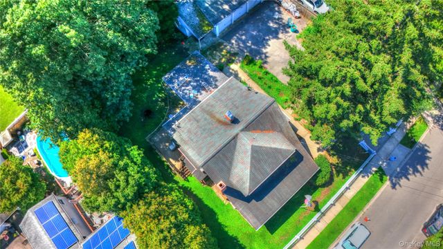 81 Notre Dame Avenue, Hicksville, NY 11801