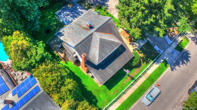 81 Notre Dame Avenue, Hicksville, NY 11801