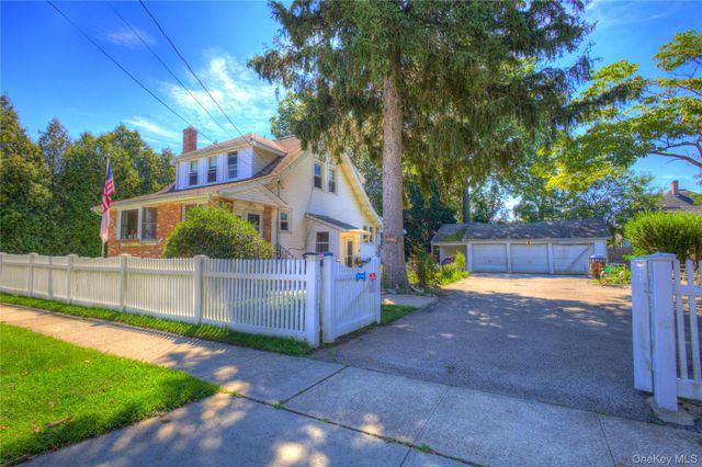 81 Notre Dame Avenue, Hicksville, NY 11801