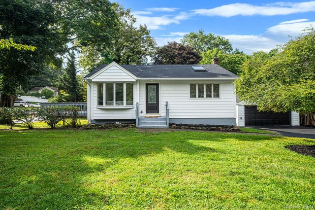 14 Millers Road, Sound Beach, NY 11789