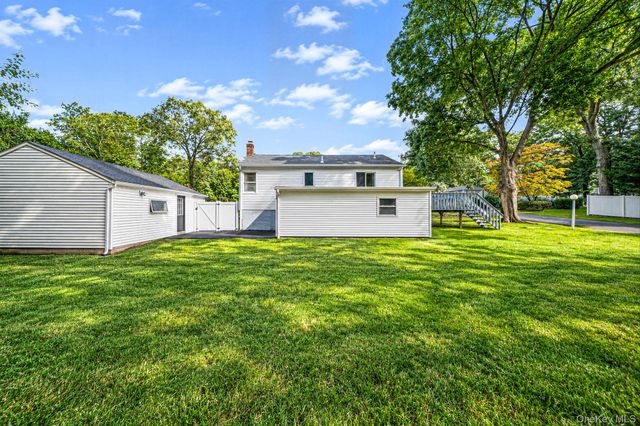 14 Millers Road, Sound Beach, NY 11789