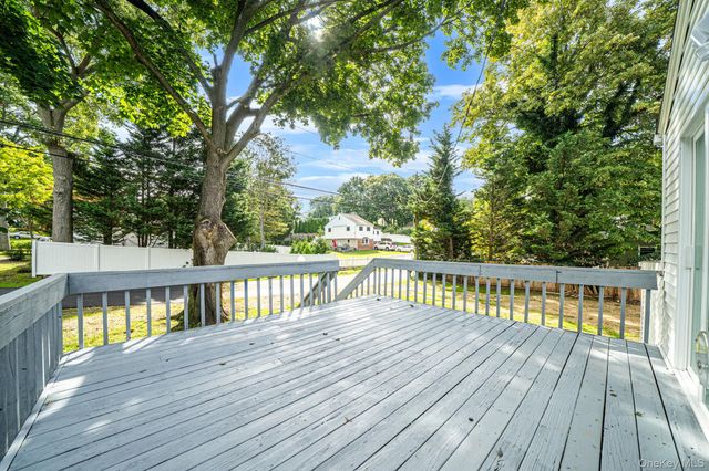 14 Millers Road, Sound Beach, NY 11789