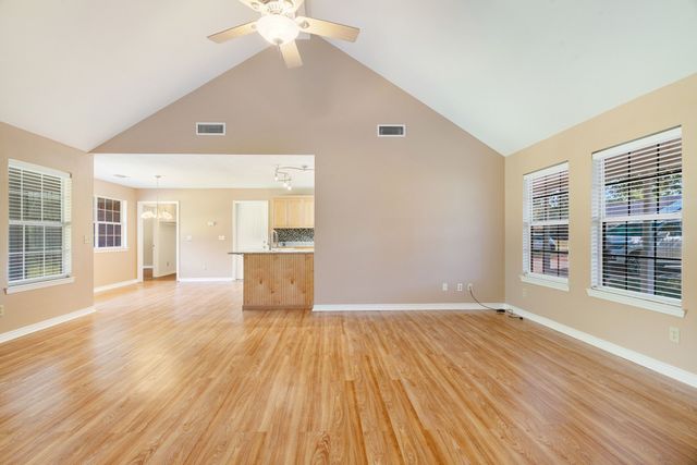 329 Helena Drive, Powderly, TX 75473