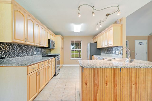 329 Helena Drive, Powderly, TX 75473