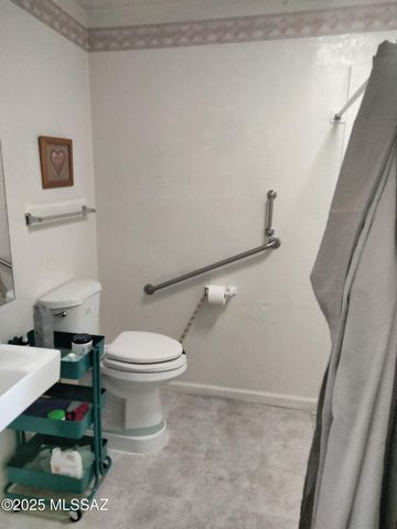 467 N Calle De Las Profetas, Green Valley, AZ 85614