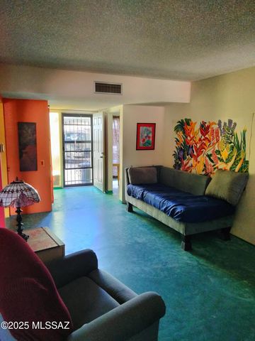 467 N Calle De Las Profetas, Green Valley, AZ 85614