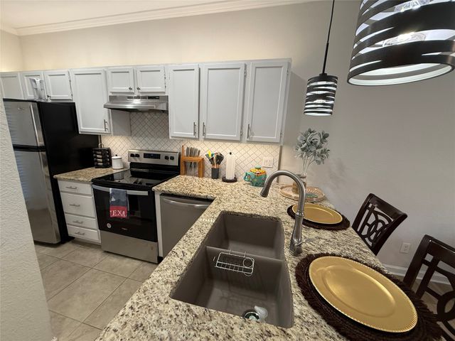 4800 W Lovers Lane 111, Dallas, TX 75209