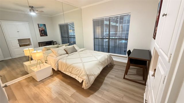 4800 W Lovers Lane 111, Dallas, TX 75209