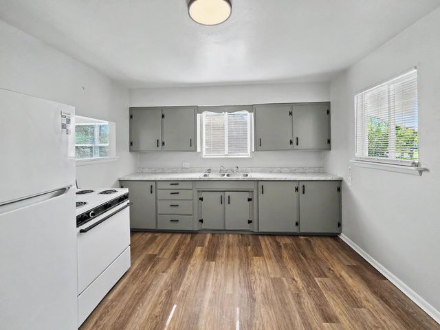 1007 N Park Avenue, Springfield, MO 65802