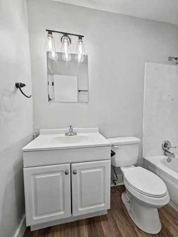 1007 N Park Avenue, Springfield, MO 65802