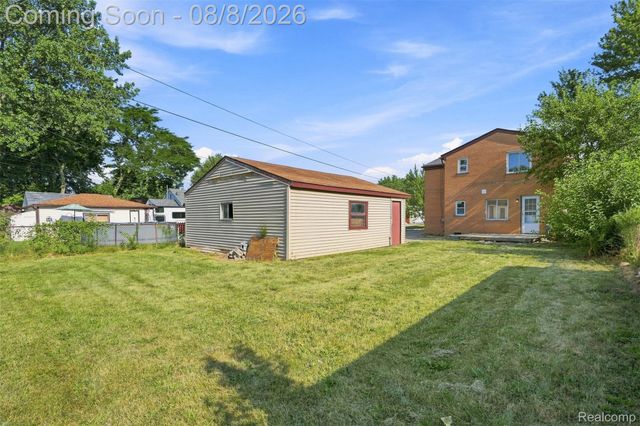 19578 Opal Street, Clinton Charter Township, MI 48035