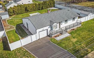 65 39th Street, Islip, NY 11751