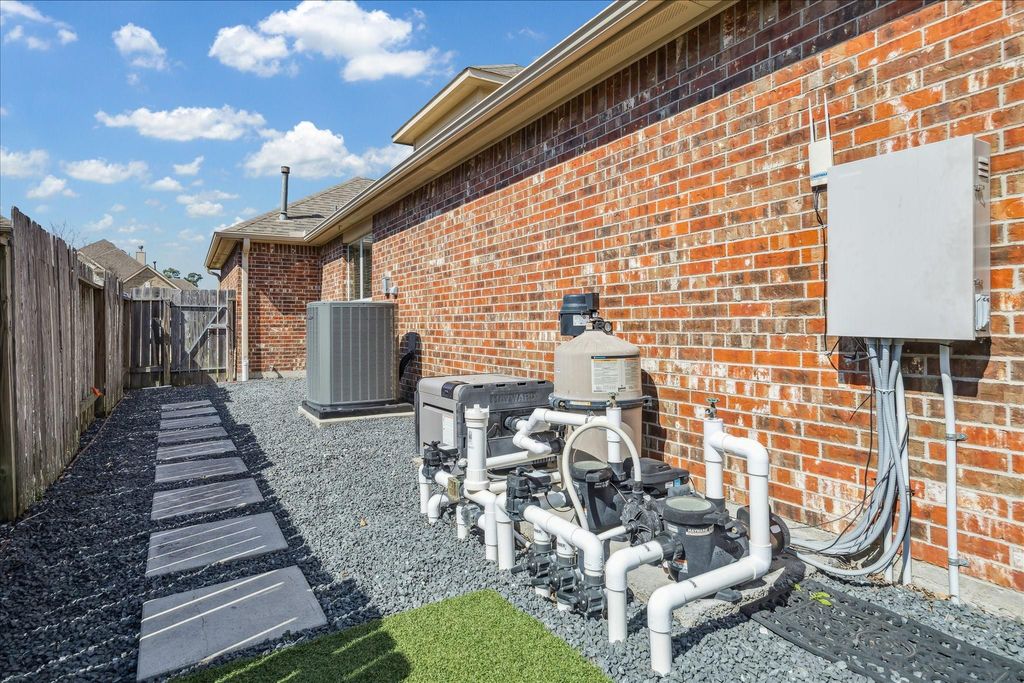 Image 36 of property listing at 17342 Cumberland Park Lane, Humble, TX 77346