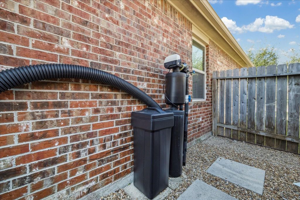 Image 37 of property listing at 17342 Cumberland Park Lane, Humble, TX 77346