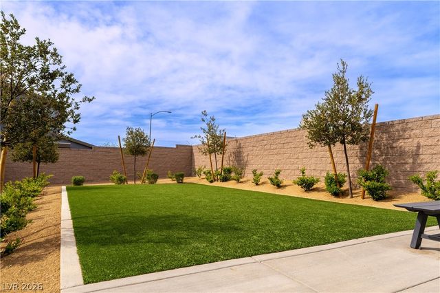 4302 Park Edge Court, Las Vegas, NV 89141
