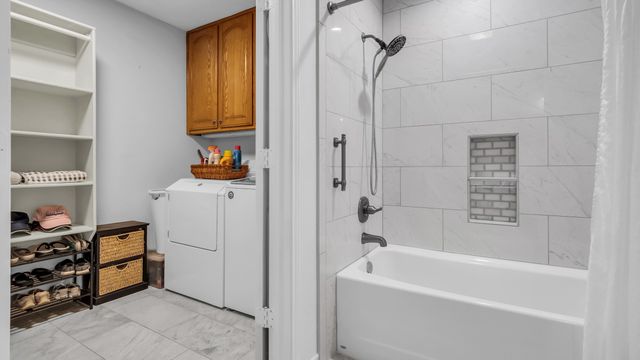 72 Raintree Road, Bells, TX 75414