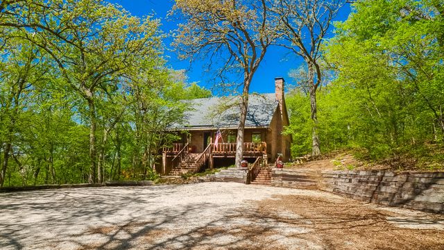 72 Raintree Road, Bells, TX 75414