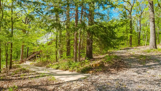 72 Raintree Road, Bells, TX 75414