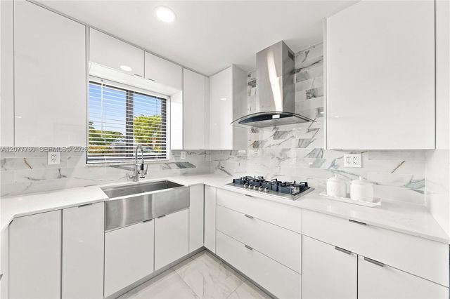 10125 SW 84th Street, Miami, FL 33173