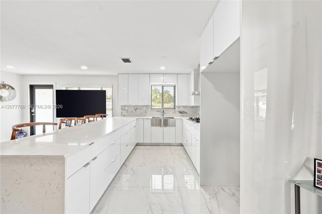 10125 SW 84th Street, Miami, FL 33173