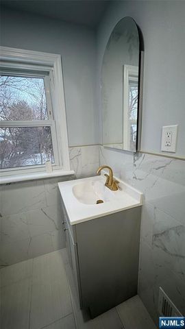 72 Martha Avenue, Clifton, NJ 07011