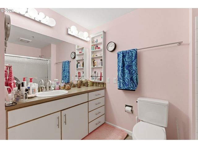1616 S HARBOR Way 502, Portland, OR 97201
