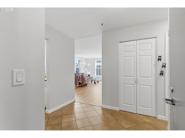 1616 S HARBOR Way 502, Portland, OR 97201