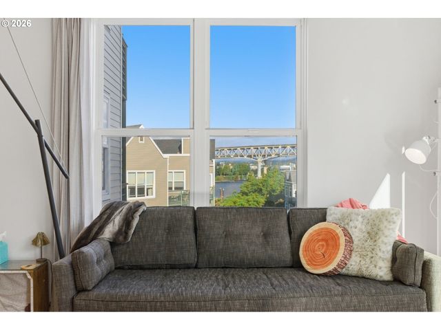 1616 S HARBOR Way 502, Portland, OR 97201