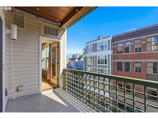 1616 S HARBOR Way 502, Portland, OR 97201