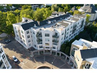 1616 S HARBOR Way 502, Portland, OR 97201