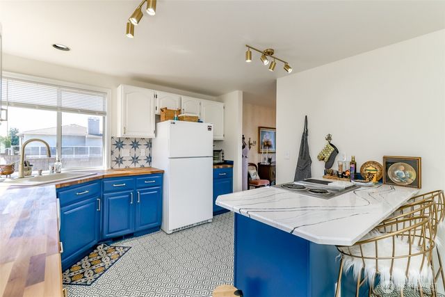 5531 Beverly Avenue NE, Tacoma, WA 98422