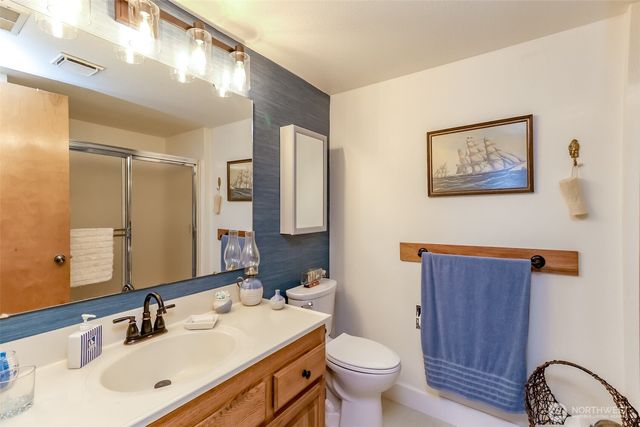 5531 Beverly Avenue NE, Tacoma, WA 98422