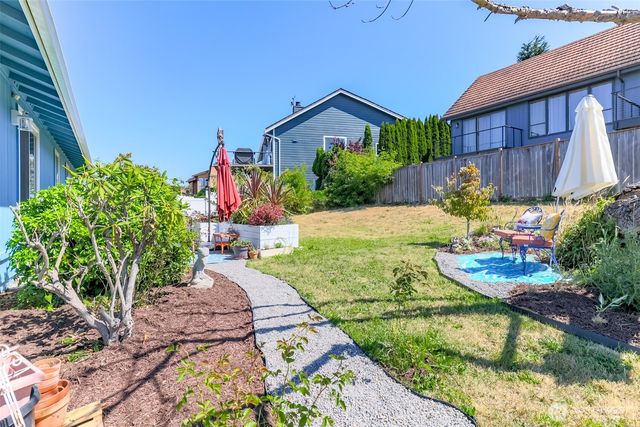 5531 Beverly Avenue NE, Tacoma, WA 98422