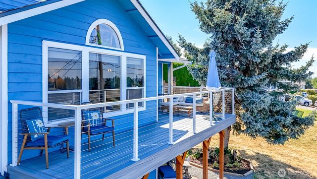 5531 Beverly Avenue NE, Tacoma, WA 98422