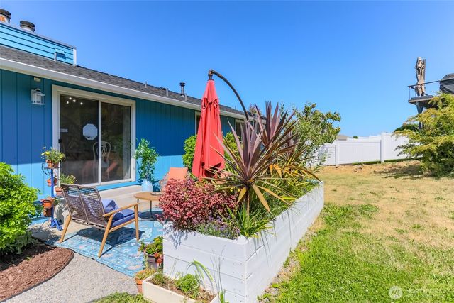5531 Beverly Avenue NE, Tacoma, WA 98422