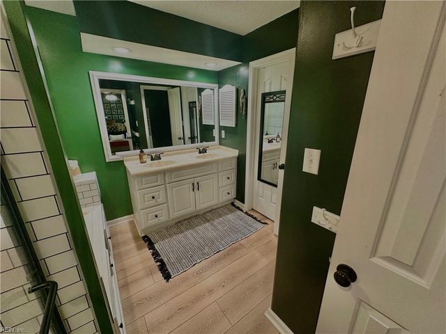 1032 Fallcreek RN, Chesapeake, VA 23322