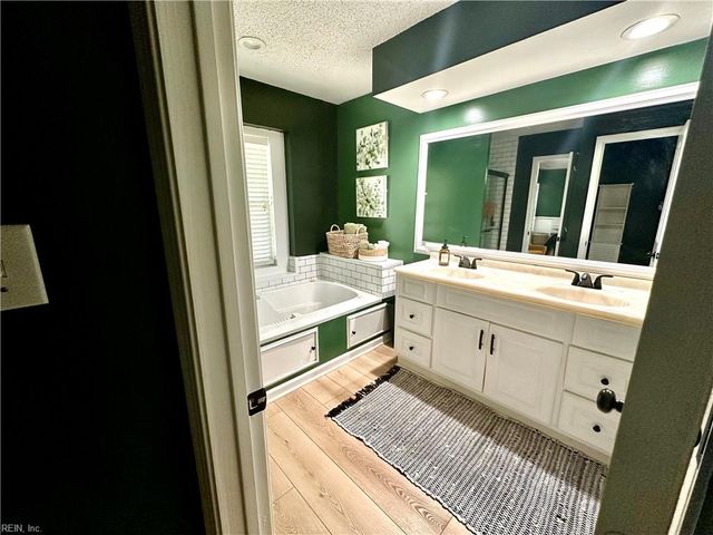 1032 Fallcreek RN, Chesapeake, VA 23322
