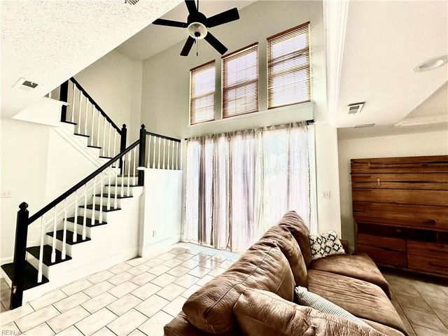 1032 Fallcreek RN, Chesapeake, VA 23322