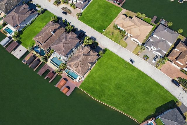 12349 Tramonto Drive, Conroe, TX 77304