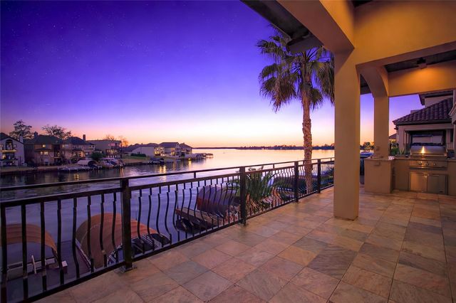 12349 Tramonto Drive, Conroe, TX 77304