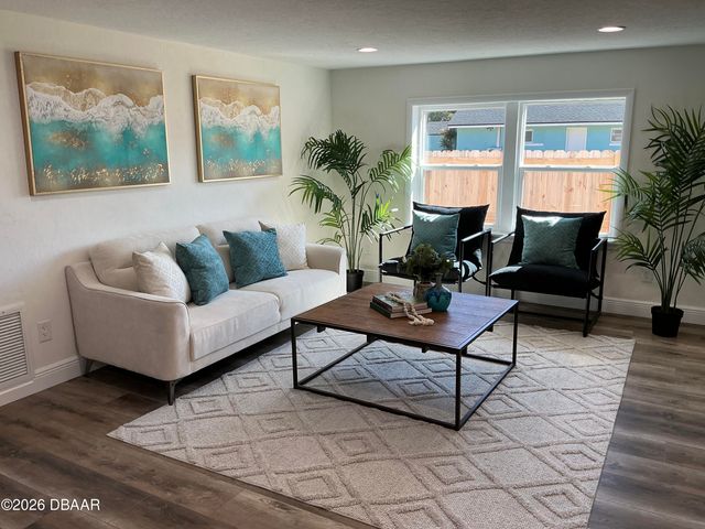 608 Cedar Avenue, Holly Hill, FL 32117