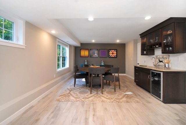 25 Black Horse Pl 25, Concord, MA 01742