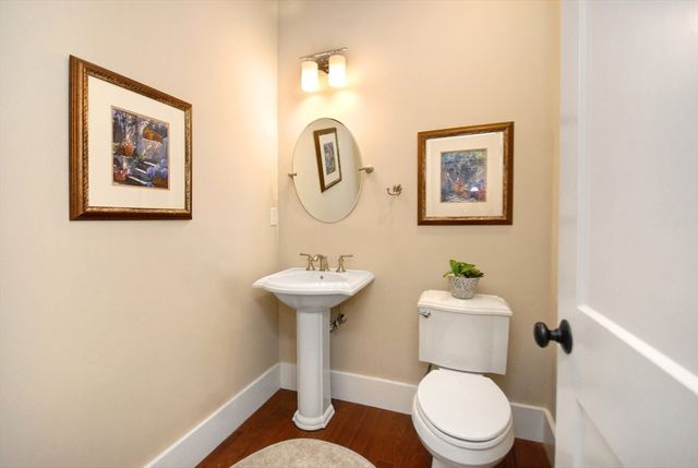 25 Black Horse Pl 25, Concord, MA 01742