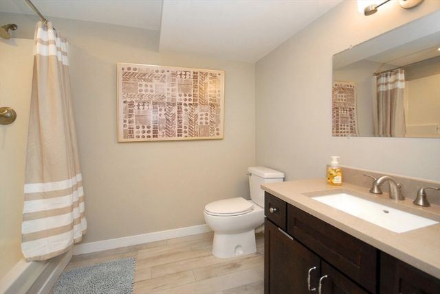 25 Black Horse Pl 25, Concord, MA 01742